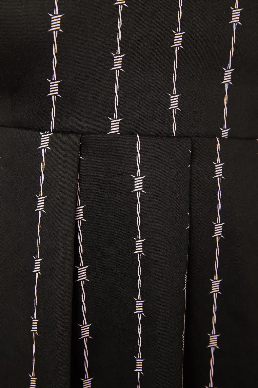 Curve Barbed Wire Bustier Pleated Dress