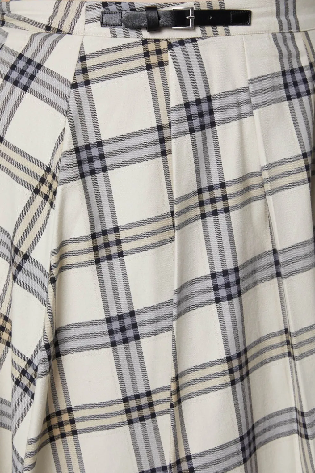 Curve Crescent Tartan Pleat Skirt