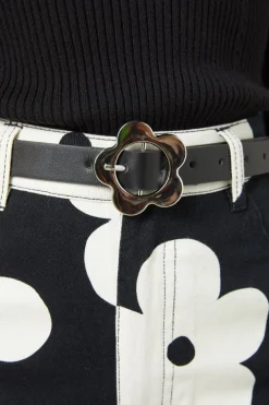 Daisy Buckle Belt