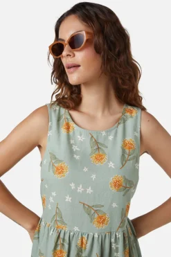 Edgy Cats Eye Sunglasses