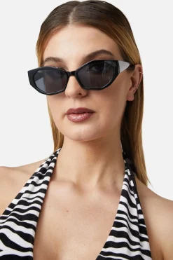 Edgy Oval Sunglasses