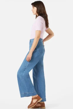 Flora Pocket Jean