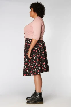 Kiss And Makeup Skirt Curve