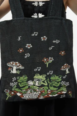 Musical Frogs Woven Tote