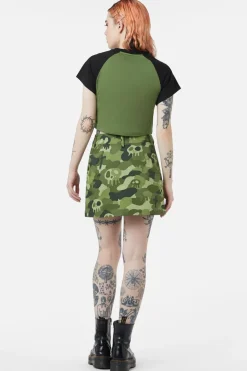 Nook Of The Garden Placement Tee